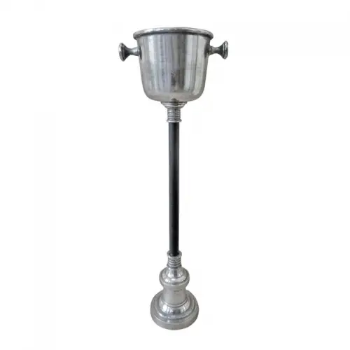 ШАМПАНИЕРА НА СТОЙКА