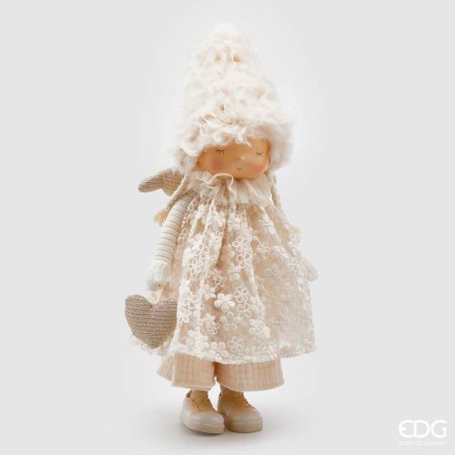 МОМИЧЕНЦЕ С РОКЛИЧКА И СЪРЦЕ