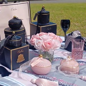 ROUND ART DECO CANDLE - PINK - PEONY BOUQUET