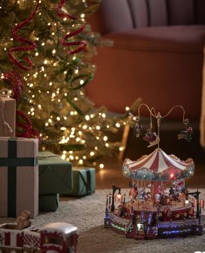 КАРОСЕЛ СЪС ЛЕД СВЕТЛИНИ И МУЗИКА