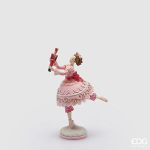 БАЛЕРИНА С ВОЙНИК