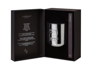 LADENAC URBAN SENSES EAU DE CYPRESS VONNÁ CANDLE (500 G) IN GIFT PACKAGE