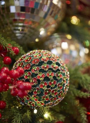 ADORNMENT BALL FLOWERMIX 3 ASS. D.10