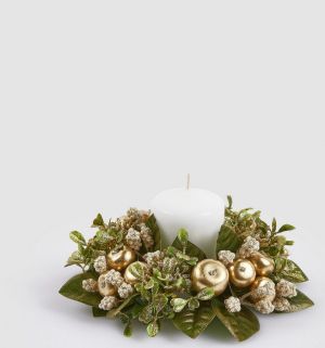 CROWN APPLE WITH LEAVES