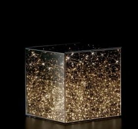 СВЕТЕЩ КУБ 150/ЛЕД СВЕТЛИНИ 30/30/30