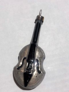 КОЛЕДНА ДЕКОРАЦИЯ -  ВИОЛИНА