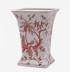 PORCELAIN VASE 