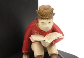 Bookend reading monkeys