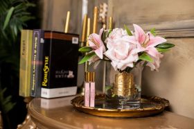 LUXURY LILIES & ROSES - PINK - GOLD BADGE - PINK BOX 